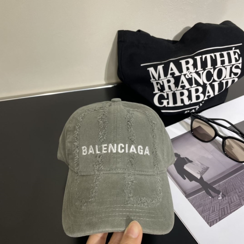 BALENCIAGA